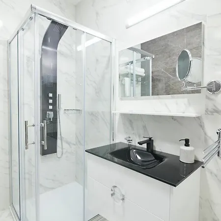 Market - Lisinski Apartament *