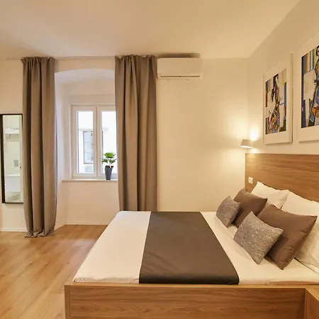 Market - Lisinski Apartament